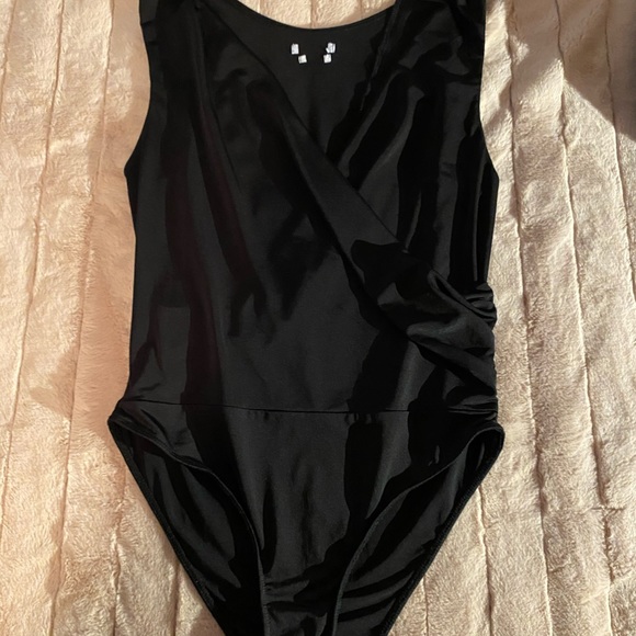 Urban Outfitters back wrap body suit - Picture 2 of 4